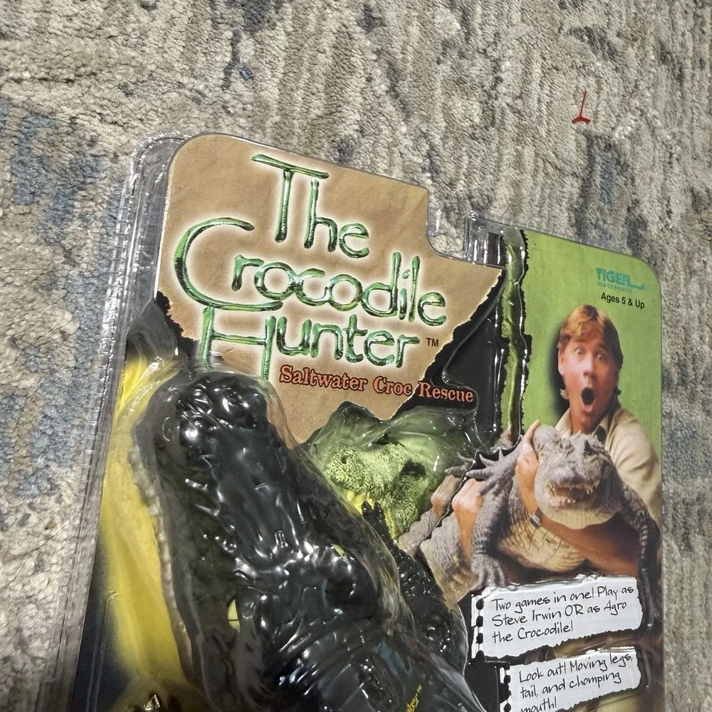 Vintage Steve Irwin Crocodile Hunter Handheld Game Croc Hunter Tiger Electronics